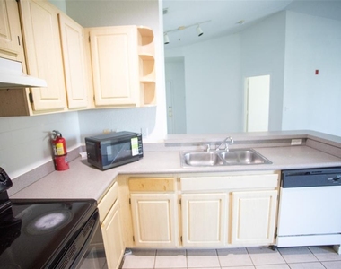 8812 Dunes Court - Photo Thumbnail 10