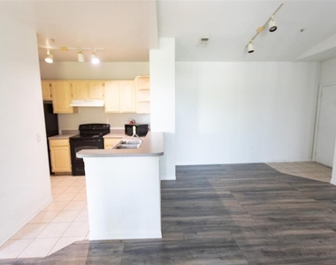 8812 Dunes Court - Photo Thumbnail 13