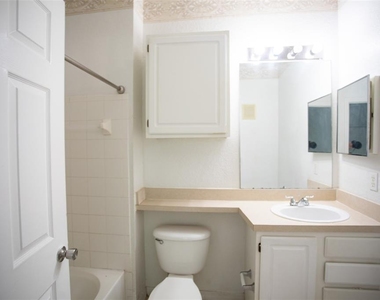 8812 Dunes Court - Photo Thumbnail 15