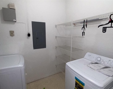 8812 Dunes Court - Photo Thumbnail 20