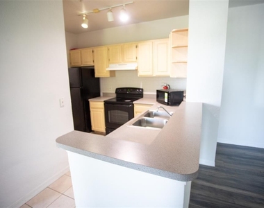 8812 Dunes Court - Photo Thumbnail 8