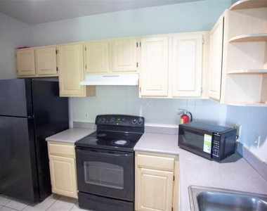 8812 Dunes Court - Photo Thumbnail 9