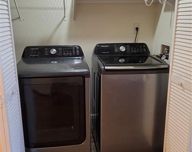 505 Boxelder Avenue - Photo Thumbnail 9