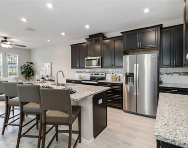 9109 Legado Drive - Photo Thumbnail 18