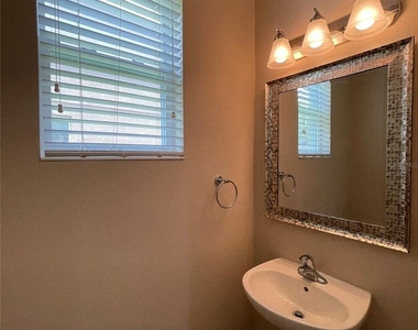 1045 Palma Verde Place - Photo Thumbnail 14