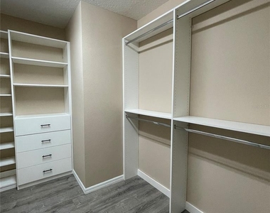 1045 Palma Verde Place - Photo Thumbnail 24