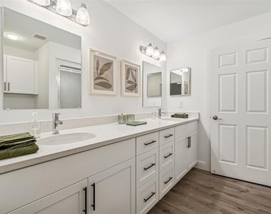 12715 Taylor Nicolas Drive - Photo Thumbnail 33