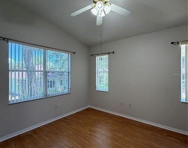785 Summit Greens Boulevard - Photo Thumbnail 5
