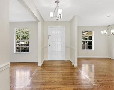 7864 Broken Arrow Trail - Photo Thumbnail 10