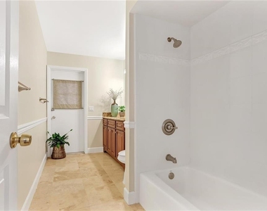 7864 Broken Arrow Trail - Photo Thumbnail 6