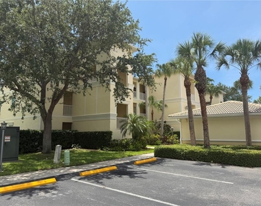 600 Gardens Edge Drive - Photo Thumbnail 5