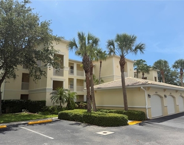 600 Gardens Edge Drive - Photo Thumbnail 4