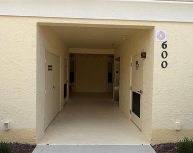 600 Gardens Edge Drive - Photo Thumbnail 6