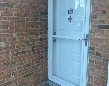 111 Airport Avenue W - Photo Thumbnail 1