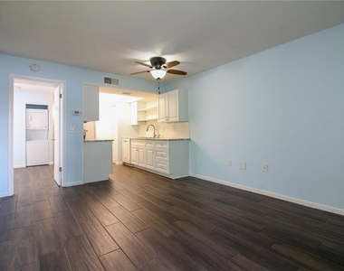1103 Cypress Gardens Boulevard - Photo Thumbnail 9