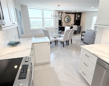 1050 Longboat Club Road - Photo Thumbnail 18