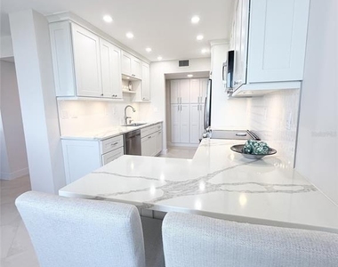 1050 Longboat Club Road - Photo Thumbnail 12