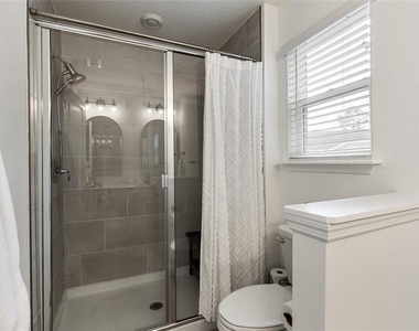 692 Nw 126th Terrace - Photo Thumbnail 9