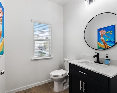 692 Nw 126th Terrace - Photo Thumbnail 5