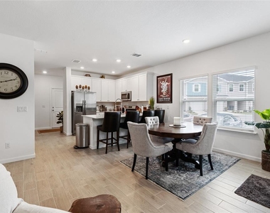692 Nw 126th Terrace - Photo Thumbnail 4