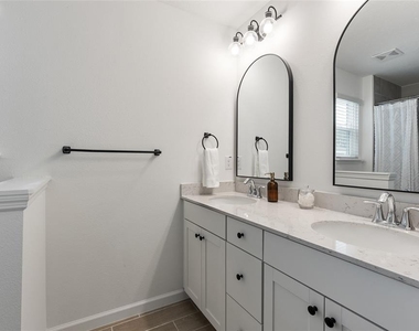 692 Nw 126th Terrace - Photo Thumbnail 8