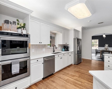 11121 Nw 15th Place - Photo Thumbnail 17