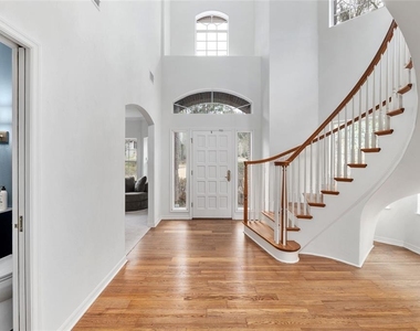 11121 Nw 15th Place - Photo Thumbnail 4