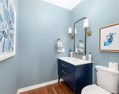11121 Nw 15th Place - Photo Thumbnail 8