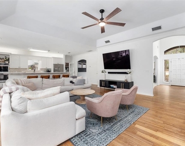 11121 Nw 15th Place - Photo Thumbnail 10