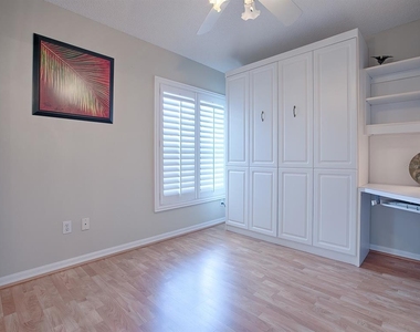1129 Santa Cruz Drive - Photo Thumbnail 12
