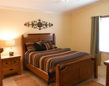 2372 Travis Place - Photo Thumbnail 8