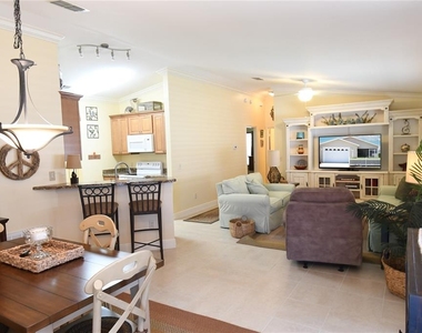 2372 Travis Place - Photo Thumbnail 2