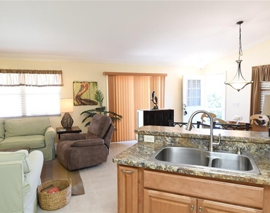 2372 Travis Place - Photo Thumbnail 6