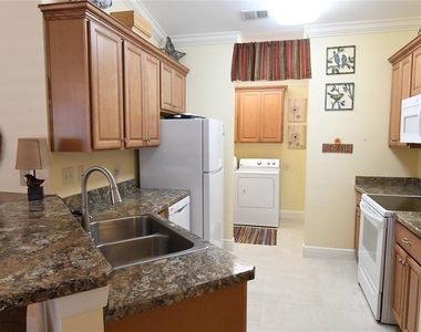 2372 Travis Place - Photo Thumbnail 7