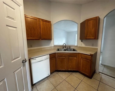 18 Red Clover Lane - Photo Thumbnail 4
