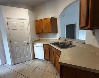 18 Red Clover Lane - Photo Thumbnail 5