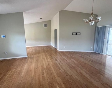 77 Folcroft Lane - Photo Thumbnail 2