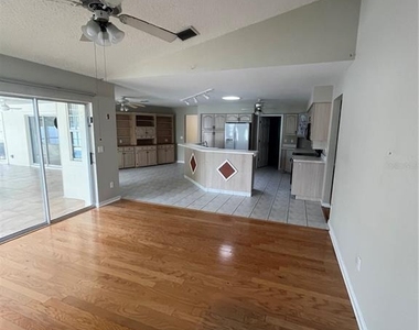 77 Folcroft Lane - Photo Thumbnail 6