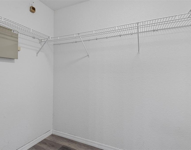14 Colechester Lane - Photo Thumbnail 32