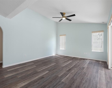 14 Colechester Lane - Photo Thumbnail 23