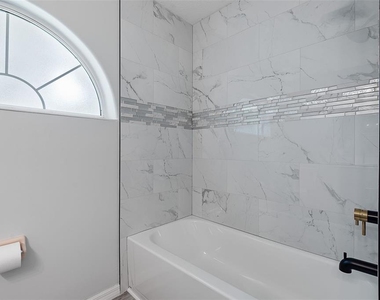 14 Colechester Lane - Photo Thumbnail 36
