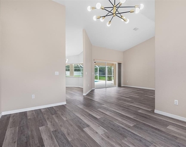 14 Colechester Lane - Photo Thumbnail 11