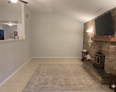 3 Elizabeth Drive E - Photo Thumbnail 6