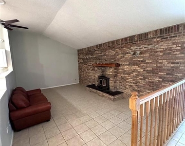 3 Elizabeth Drive E - Photo Thumbnail 3