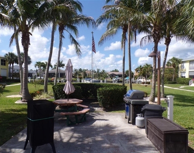 2000 Bal Harbor Boulevard - Photo Thumbnail 26