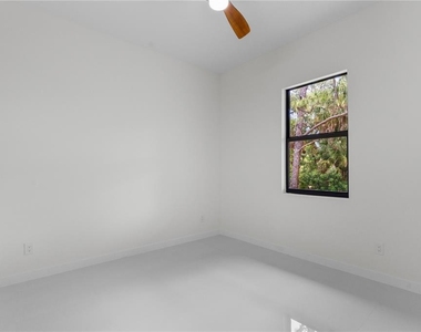 10070 Flat River St - Photo Thumbnail 15