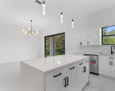 10070 Flat River St - Photo Thumbnail 3