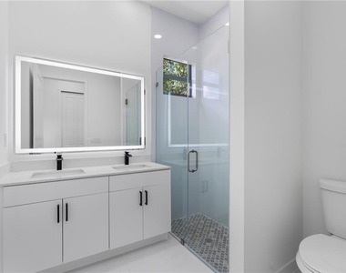 10070 Flat River St - Photo Thumbnail 24
