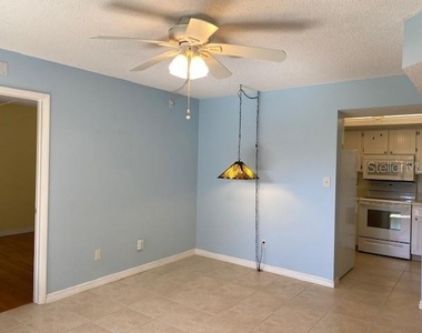 19505 Quesada Avenue - Photo Thumbnail 3