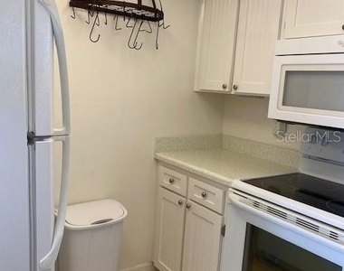 19505 Quesada Avenue - Photo Thumbnail 6